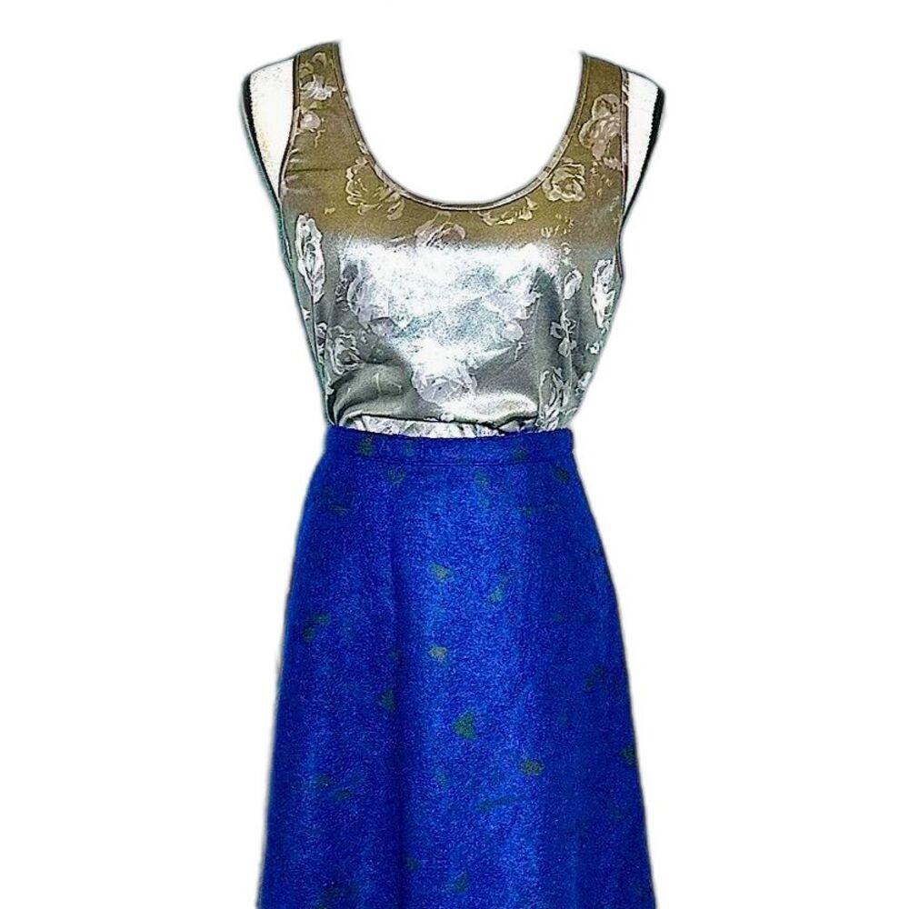 🌟 NWOT Lord & Taylor 424 Fifth Metallic Silver Rose Burnout Sleeveless Tank - Picture 3 of 6